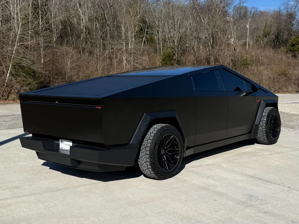 2024 Tesla Cybertruck - Image 3 of 12