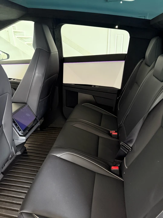 2024 Tesla Cybertruck - Image 8 of 10