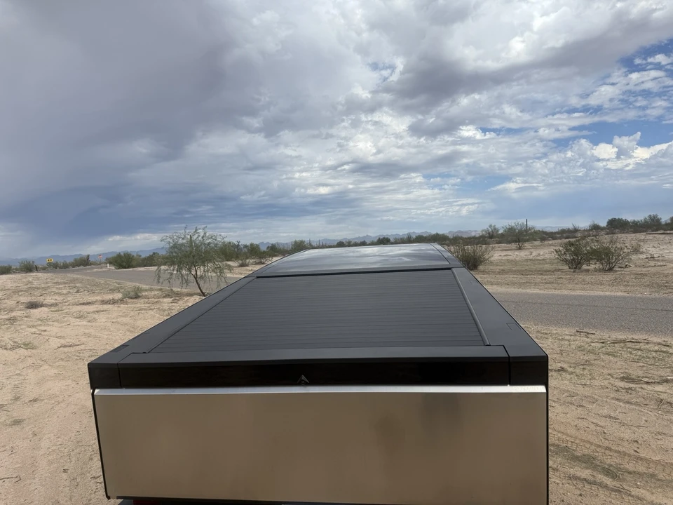 2024 Tesla Cybertruck - Image 2 of 10