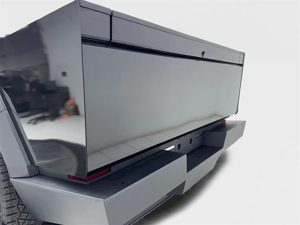 2024 Tesla Cybertruck - Image 10 of 12
