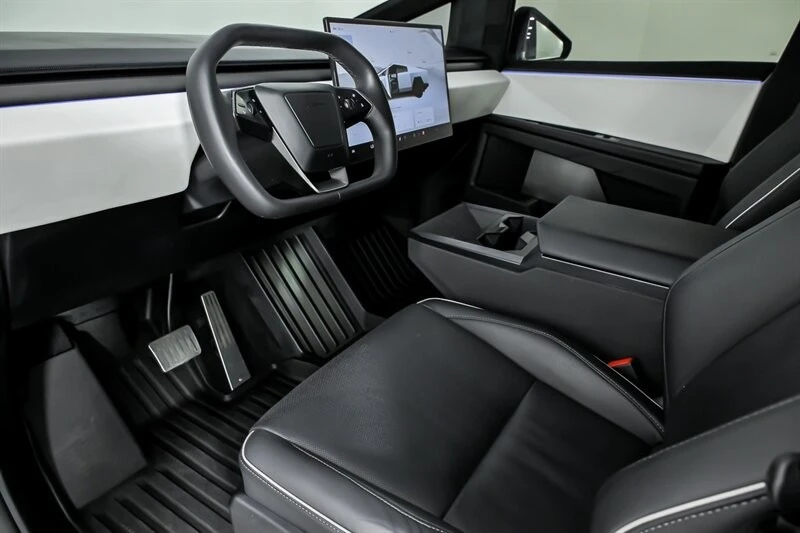 2024 Tesla Cybertruck - Image 18 of 21