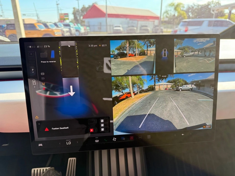 2024 Tesla Cybertruck - Image 5 of 12
