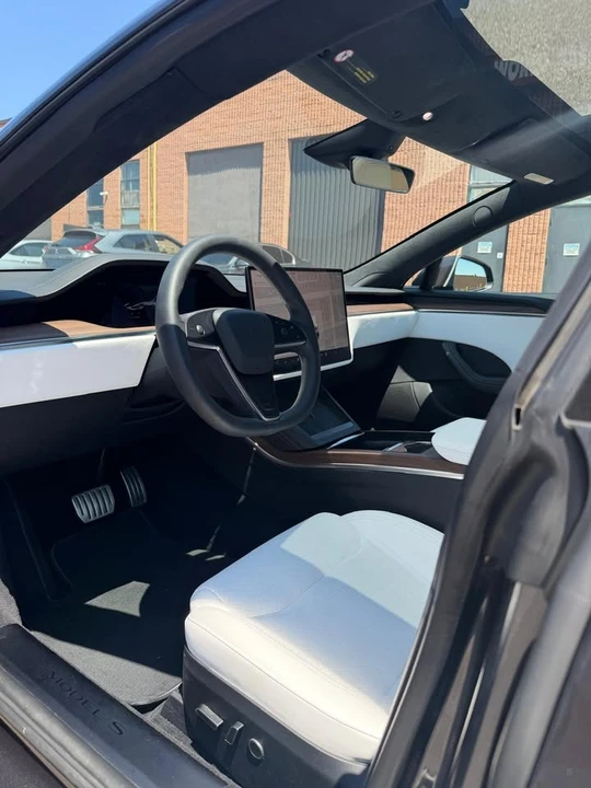 2024 Tesla Model S - Image 7 of 9