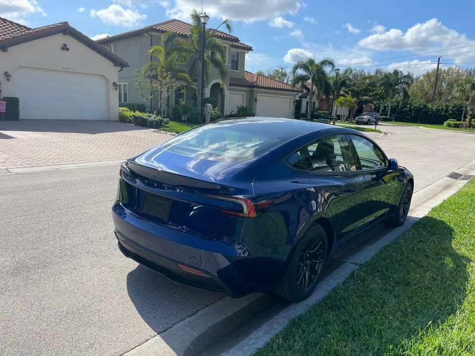 2024 Tesla Model 3 - Image 9 of 21