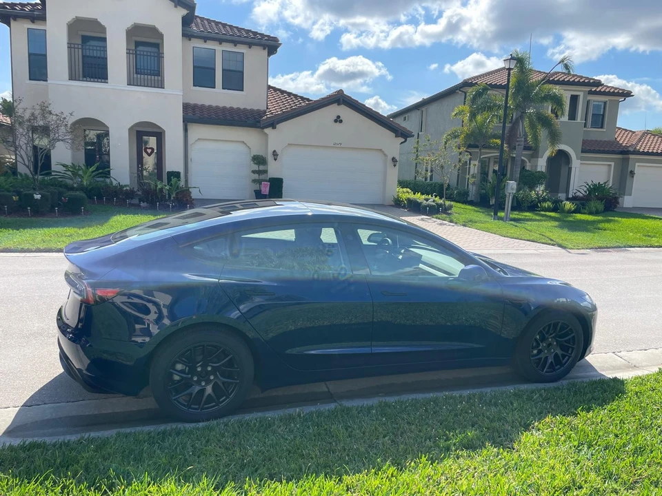 2024 Tesla Model 3 - Image 8 of 21