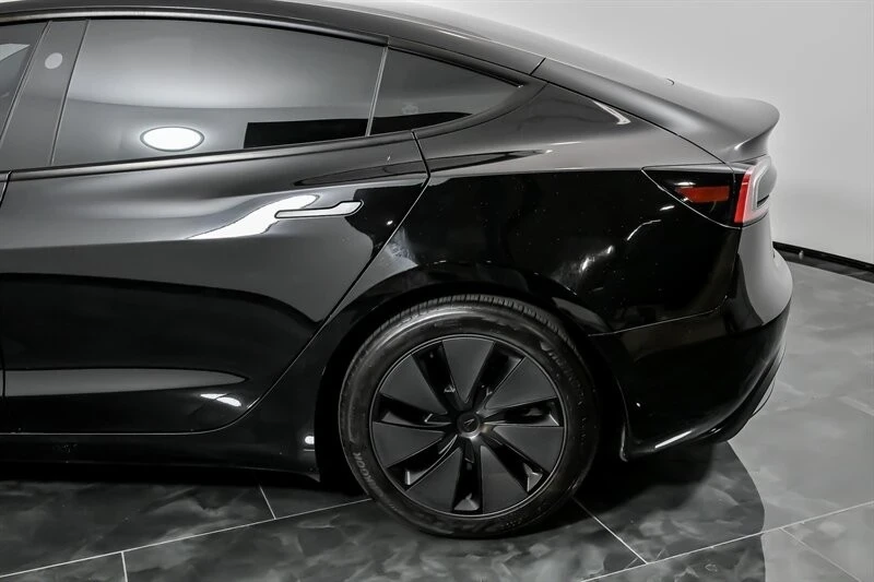 2024 Tesla Model 3 - Image 8 of 21