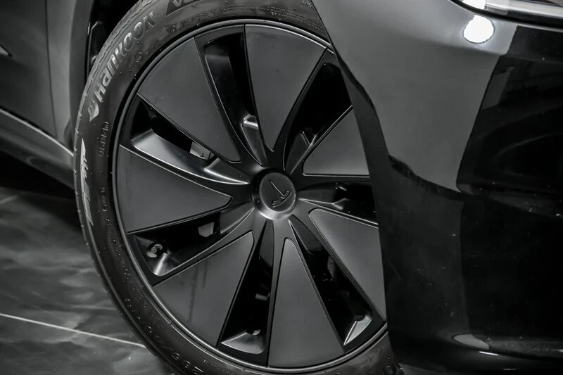 2024 Tesla Model 3 - Image 3 of 21