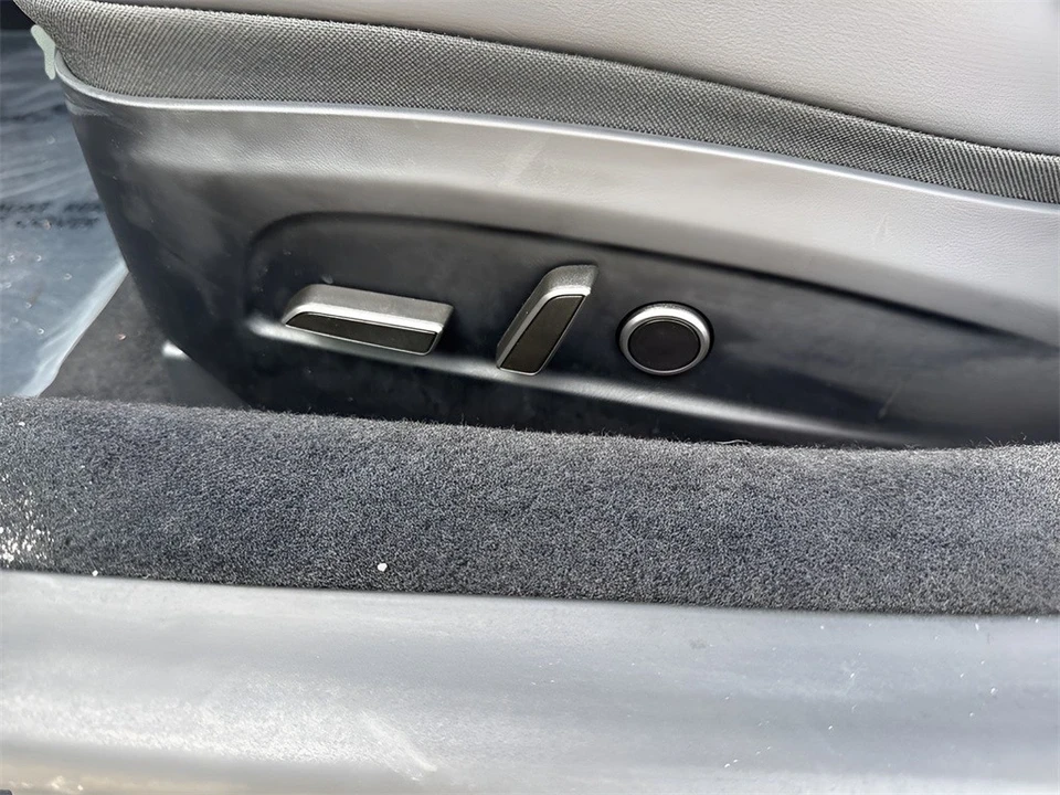 2024 Tesla Model 3 - Image 10 of 12