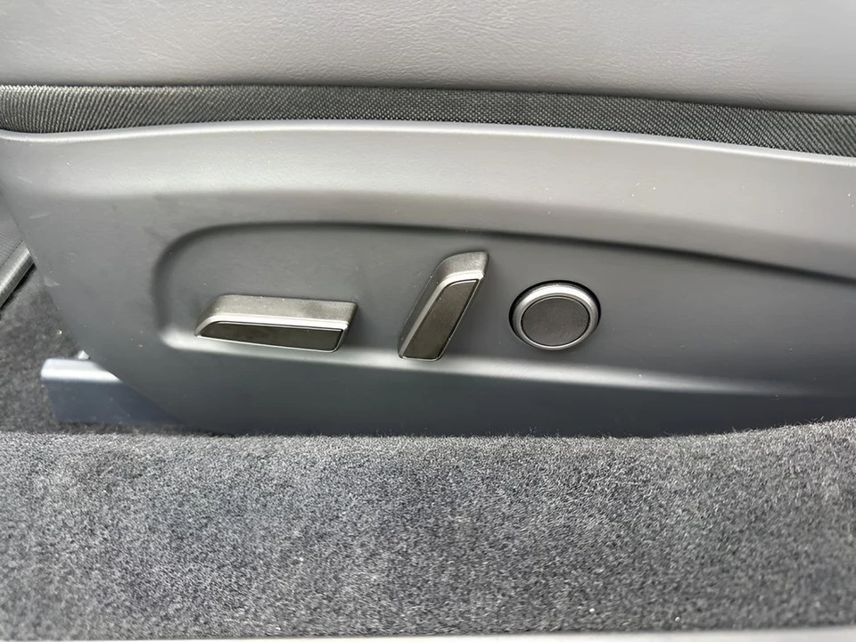 2024 Tesla Model 3 - Image 10 of 12