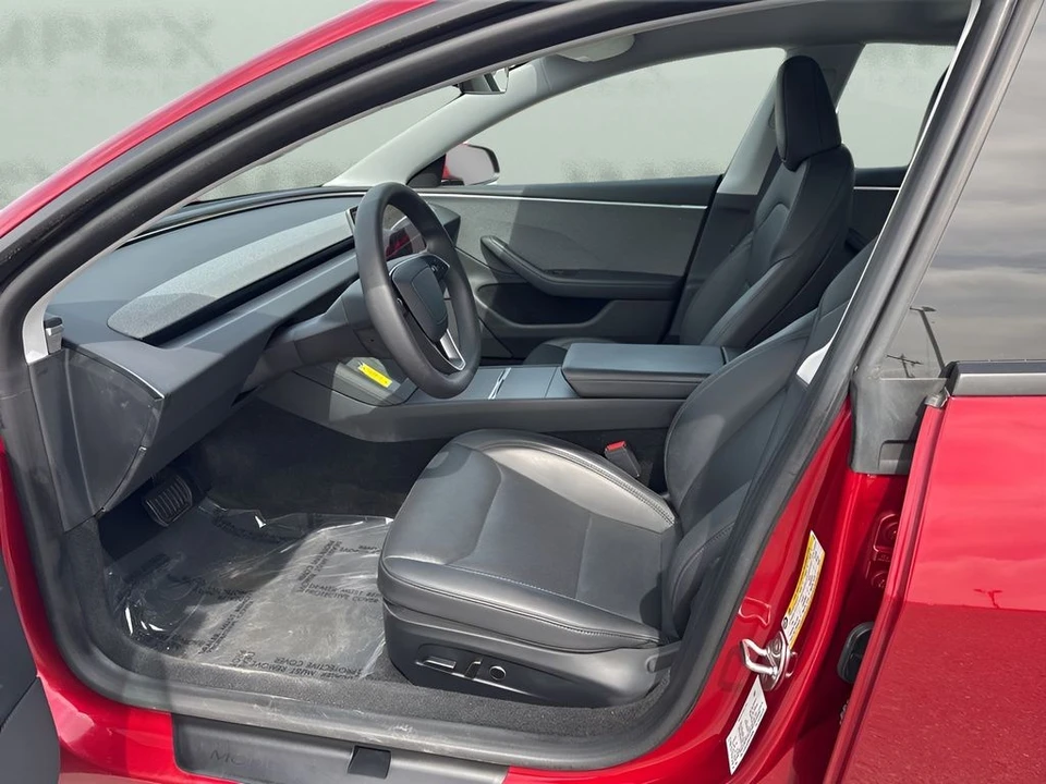 2024 Tesla Model 3 - Image 9 of 31