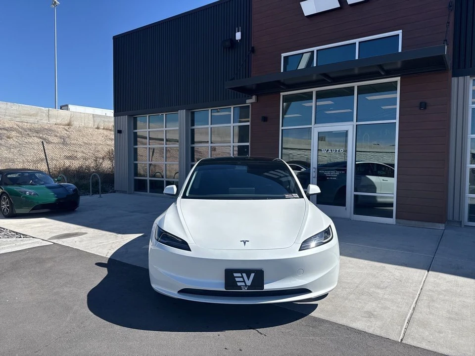 2024 Tesla Model 3 - Image 3 of 21