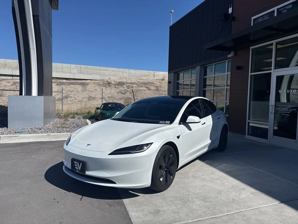 2024 Tesla Model 3 - Image 4 of 21