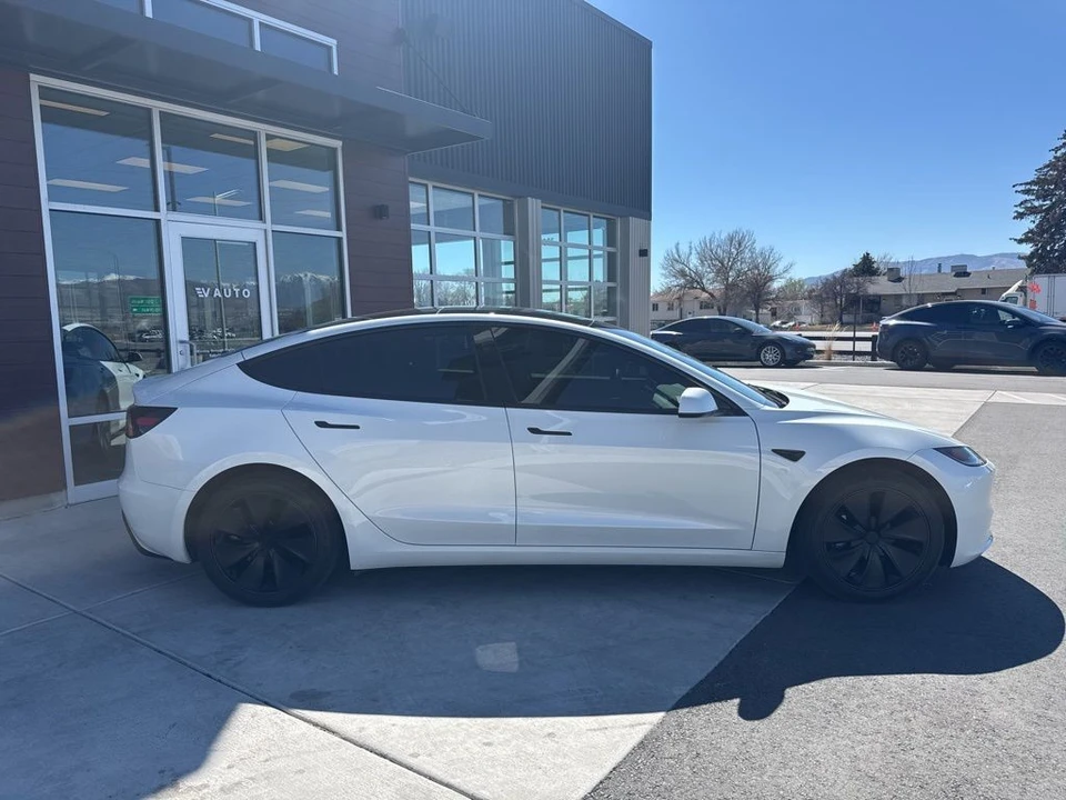 2024 Tesla Model 3 - Image 9 of 21