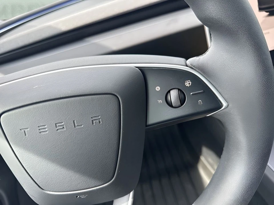 2024 Tesla Model 3 - Image 18 of 31