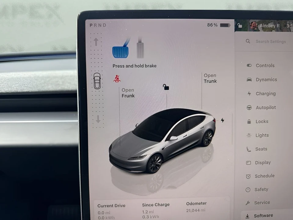 2024 Tesla Model 3 - Image 26 of 31
