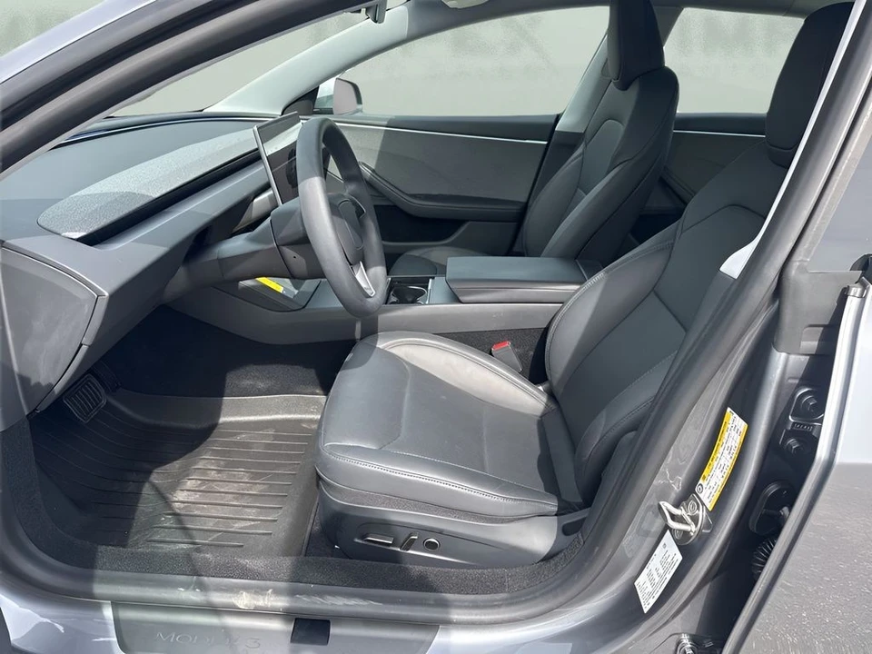 2024 Tesla Model 3 - Image 9 of 31