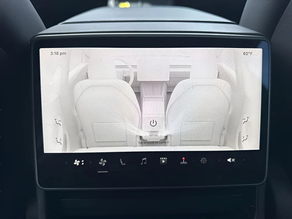 2024 Tesla Model 3 - Image 13 of 31