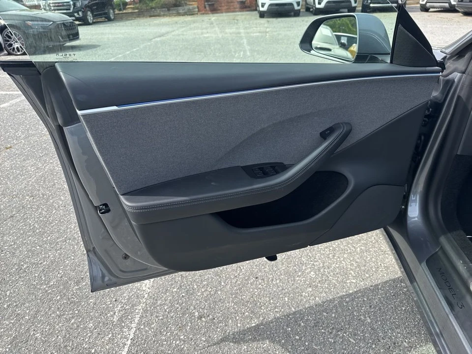 2024 Tesla Model 3 - Image 28 of 31