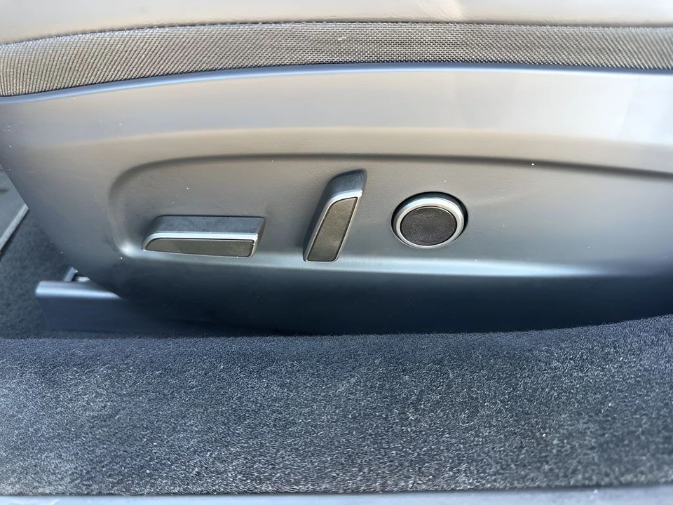 2024 Tesla Model 3 - Image 10 of 12