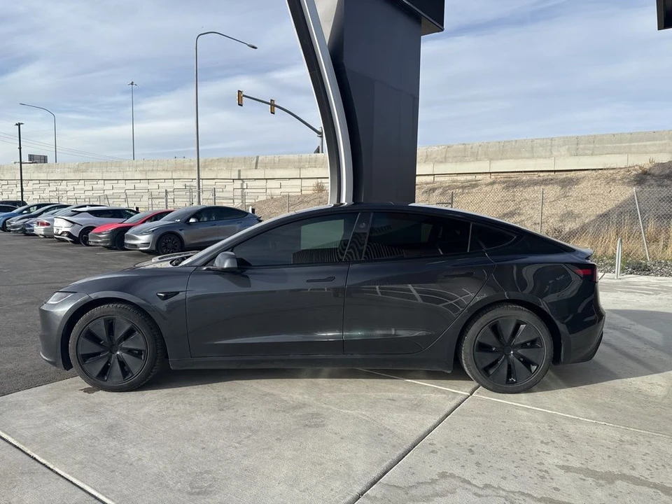 2024 Tesla Model 3 - Image 5 of 21