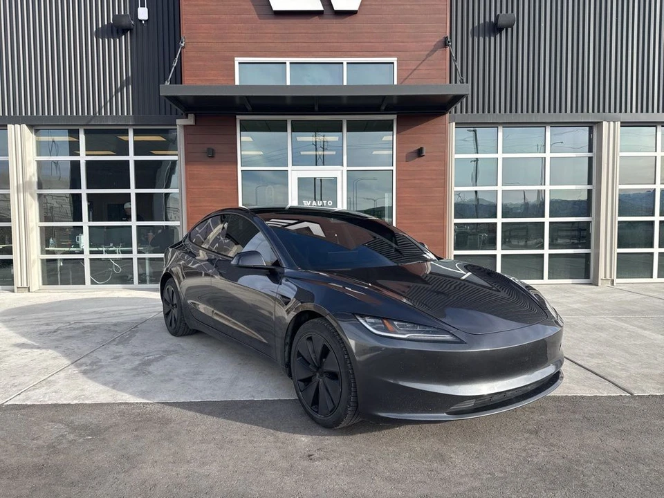 2024 Tesla Model 3 - Image 2 of 21