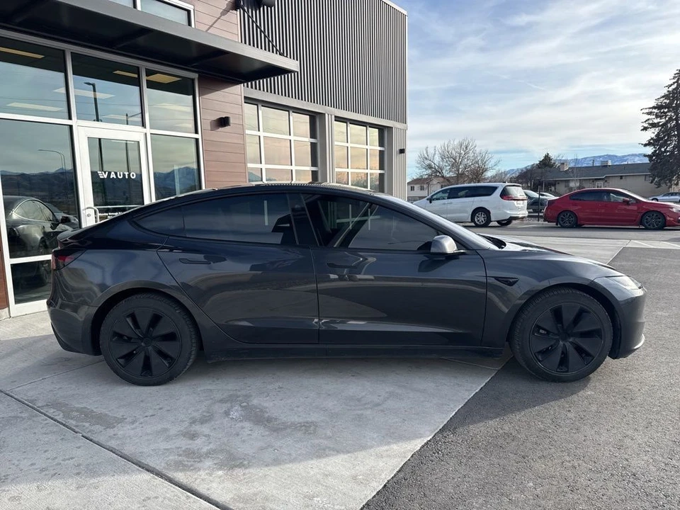 2024 Tesla Model 3 - Image 9 of 21