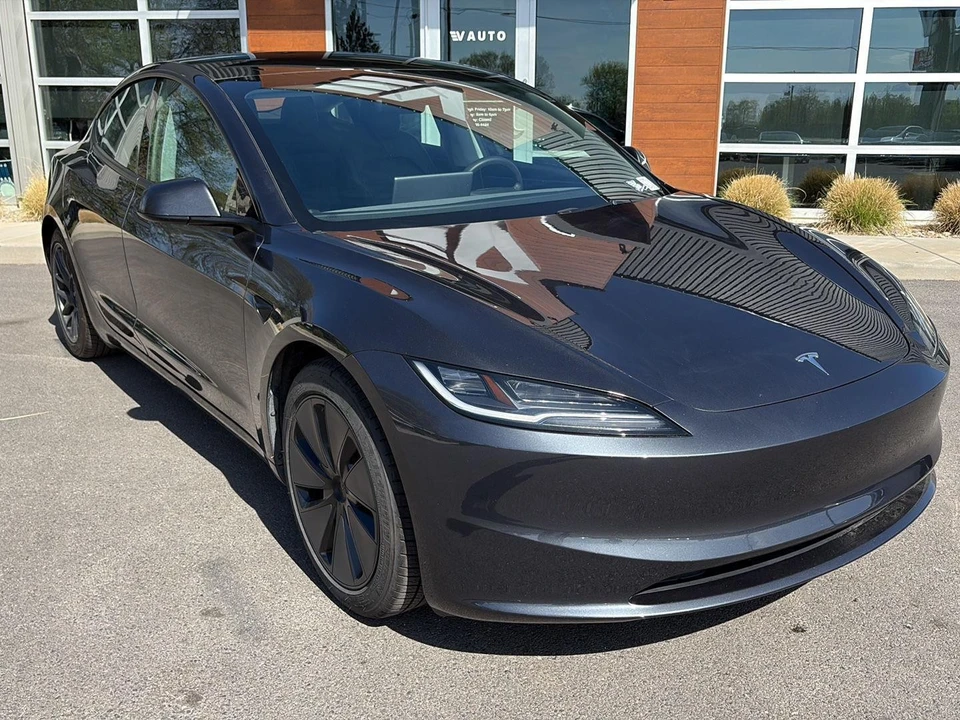 2024 Tesla Model 3 - Image 2 of 21