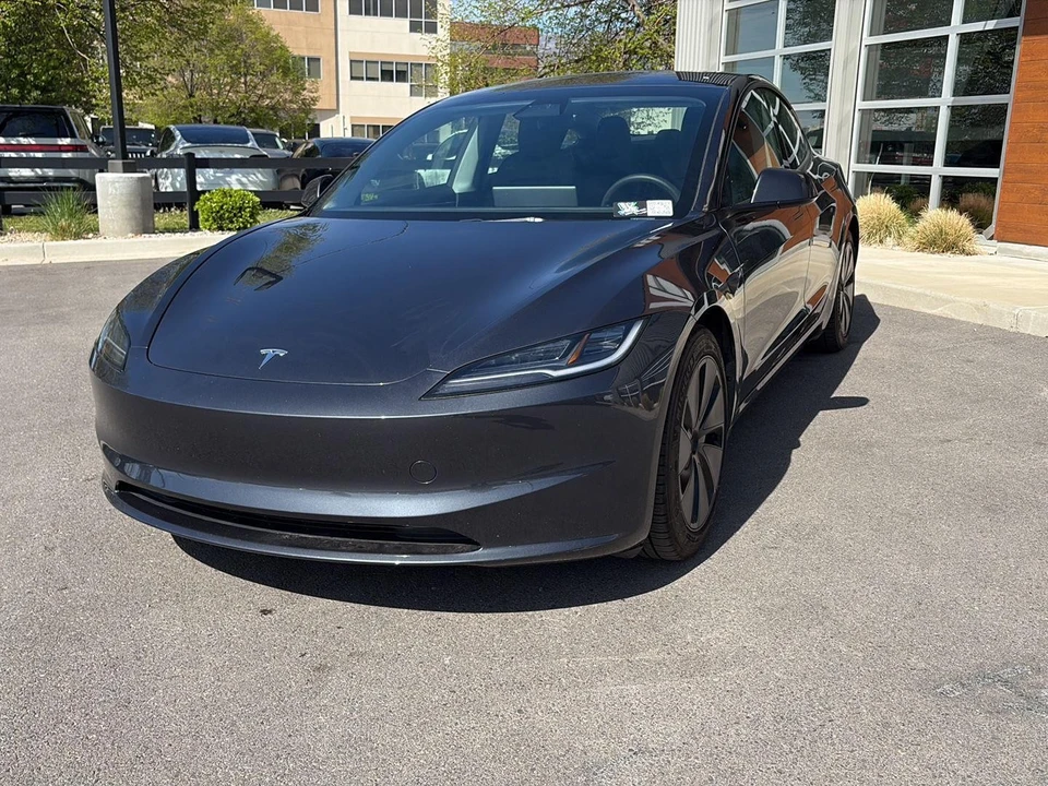 2024 Tesla Model 3 - Image 4 of 27
