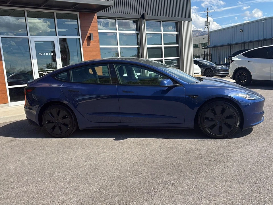 2024 Tesla Model 3 - Image 9 of 27