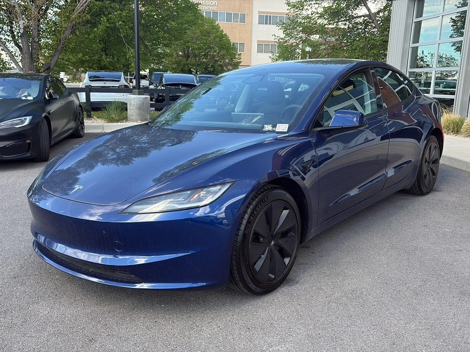2024 Tesla Model 3 - Image 4 of 21