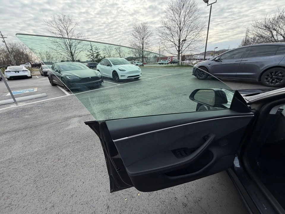 2024 Tesla Model 3 - Image 7 of 14