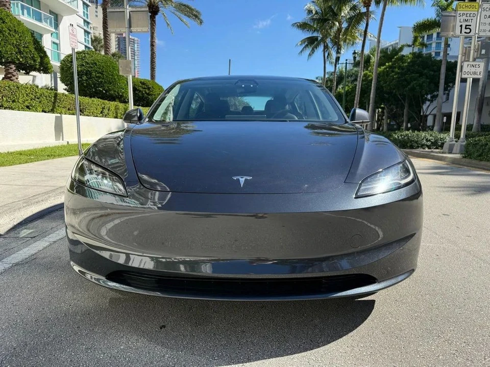 2024 Tesla Model 3 - Image 4 of 12