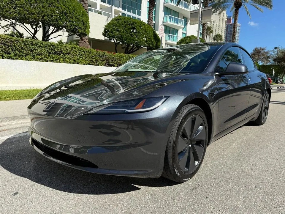 2024 Tesla Model 3 - Image 3 of 12