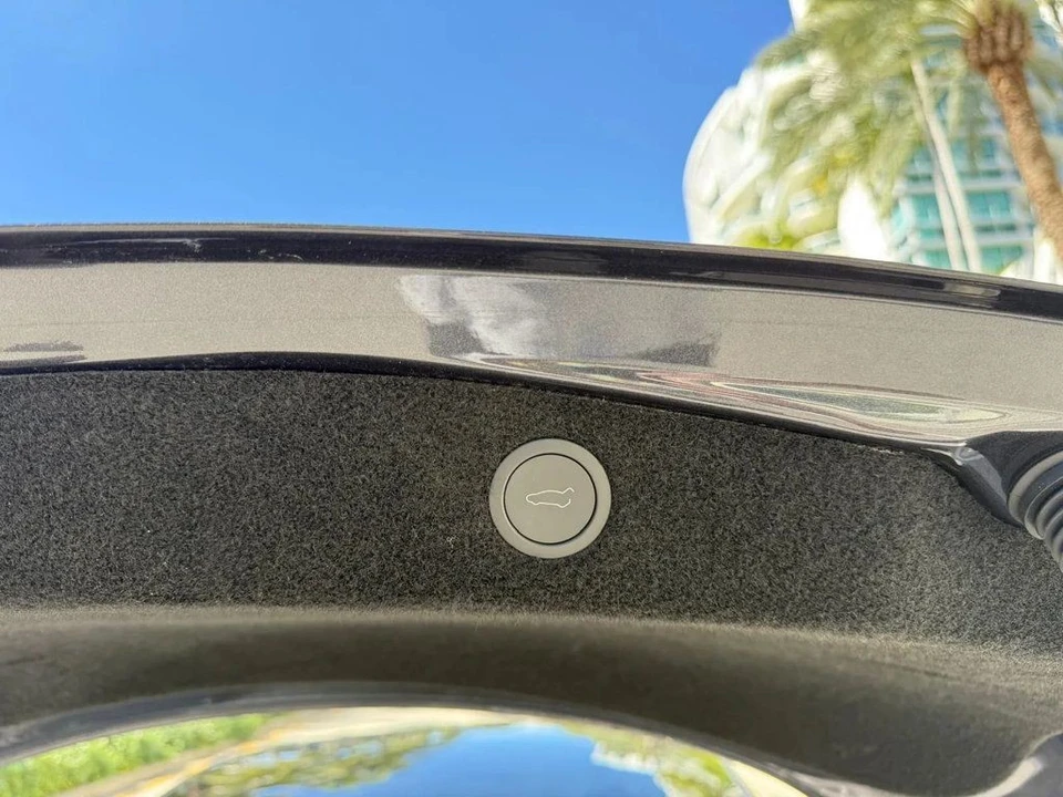 2024 Tesla Model 3 - Image 11 of 12