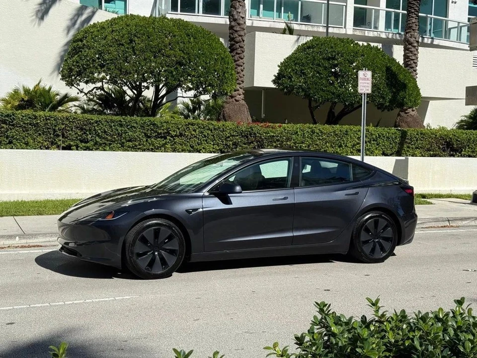 2024 Tesla Model 3 - Image 7 of 12