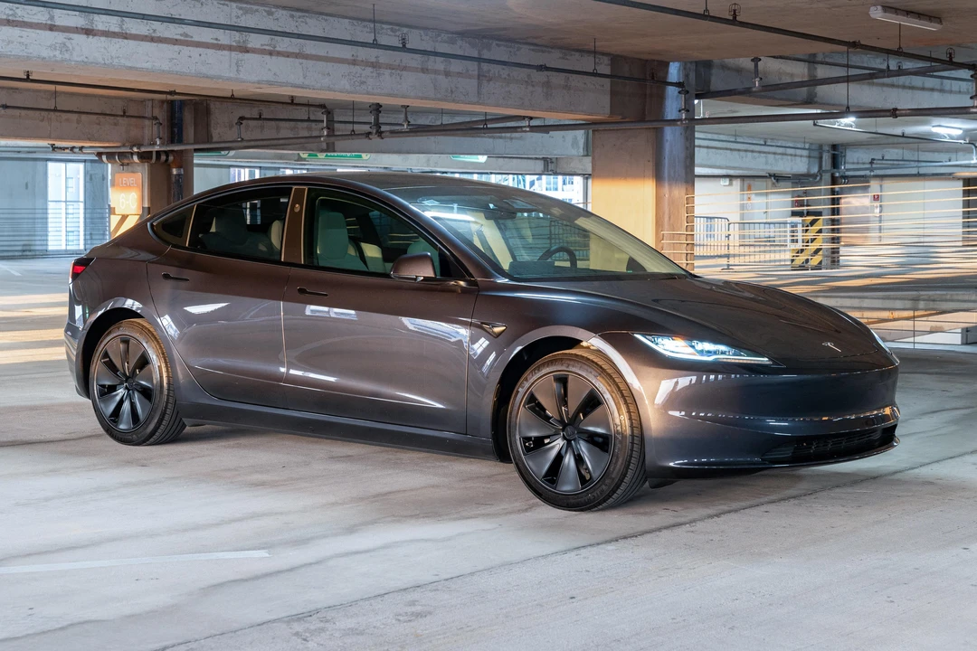 2024 Tesla Model 3 - Image 10 of 31