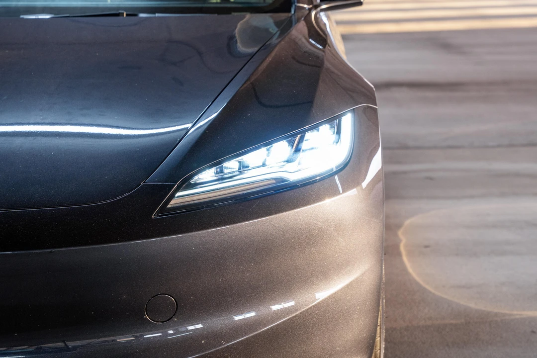 2024 Tesla Model 3 - Image 12 of 31