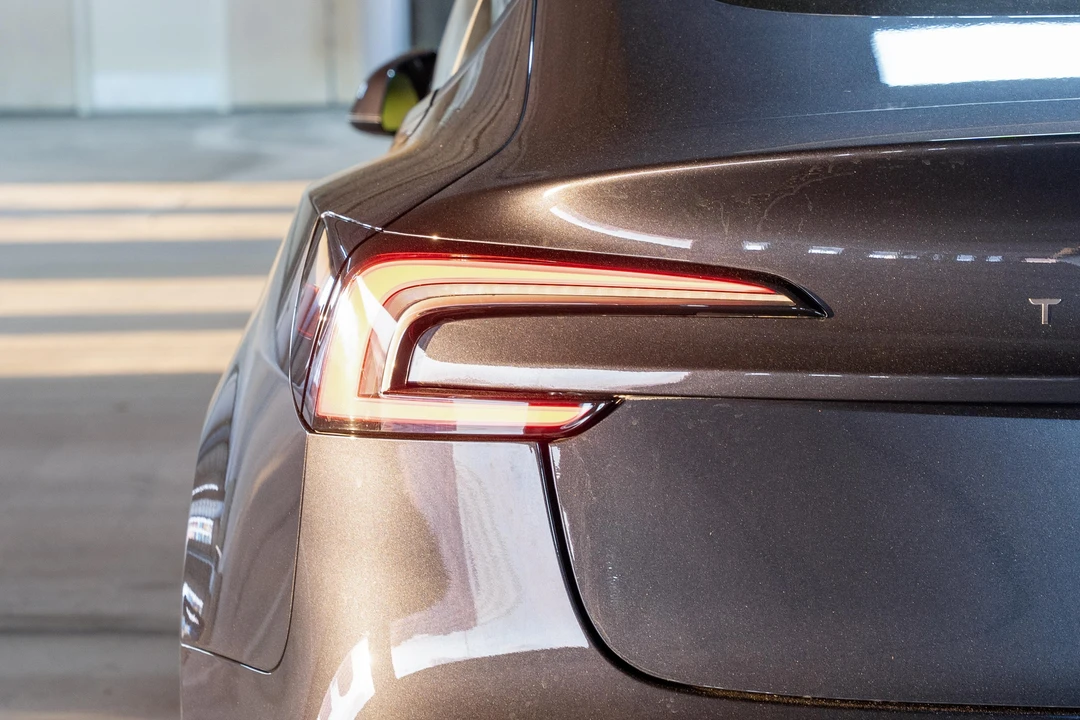 2024 Tesla Model 3 - Image 15 of 31