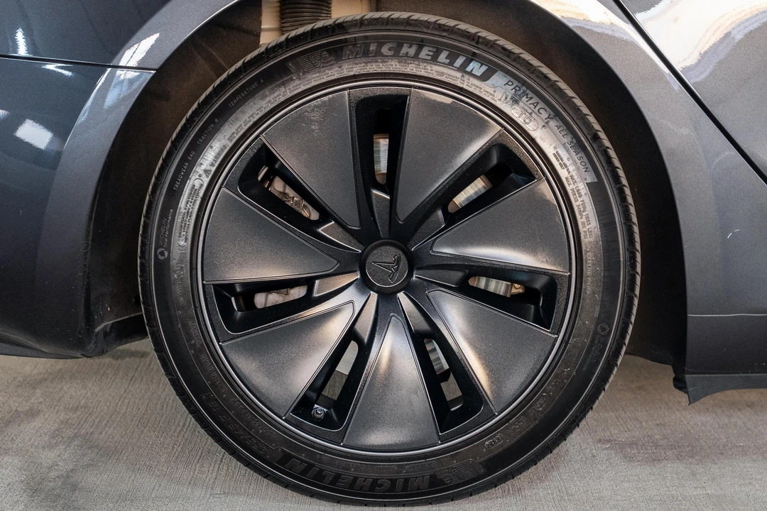2024 Tesla Model 3 - Image 25 of 31