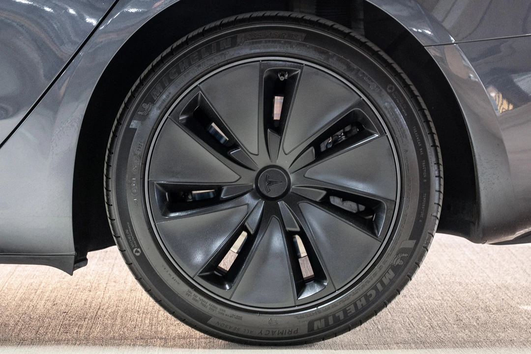 2024 Tesla Model 3 - Image 24 of 31