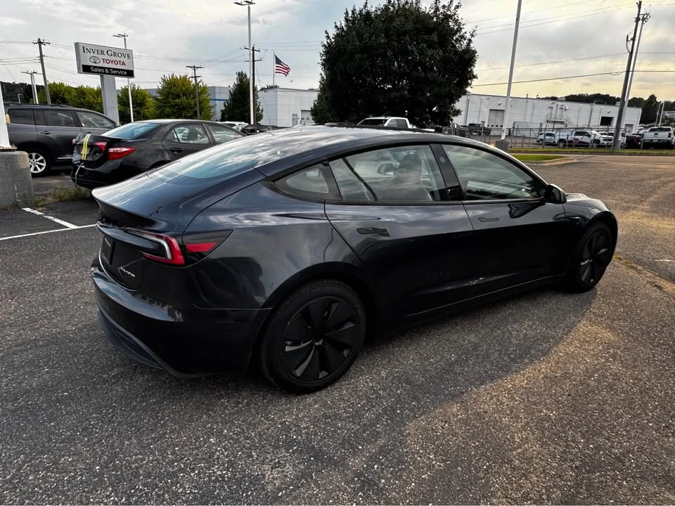 2024 Tesla Model 3 - Image 5 of 12