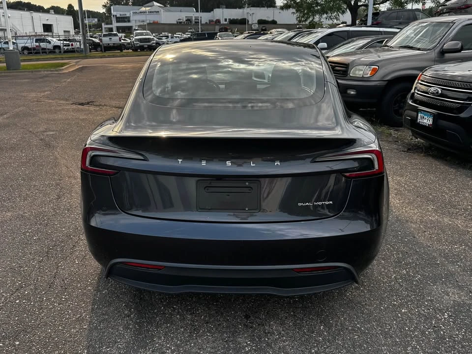 2024 Tesla Model 3 - Image 3 of 12