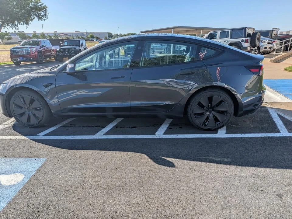 2024 Tesla Model 3 - Image 2 of 11