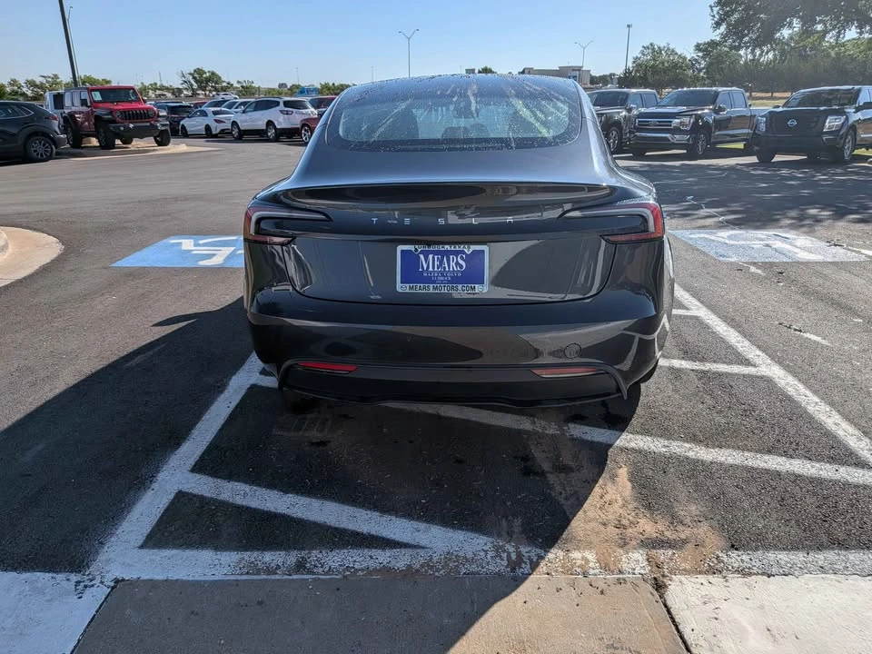 2024 Tesla Model 3 - Image 4 of 11