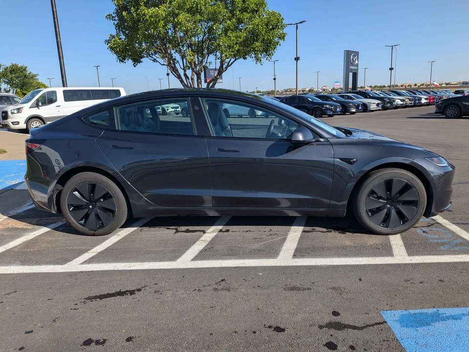 2024 Tesla Model 3 - Image 6 of 11