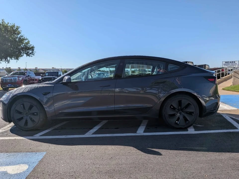 2024 Tesla Model 3 - Image 3 of 11