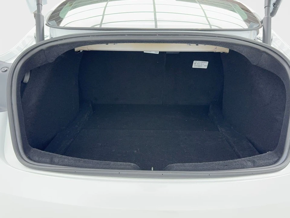 2024 Tesla Model 3 - Image 10 of 12
