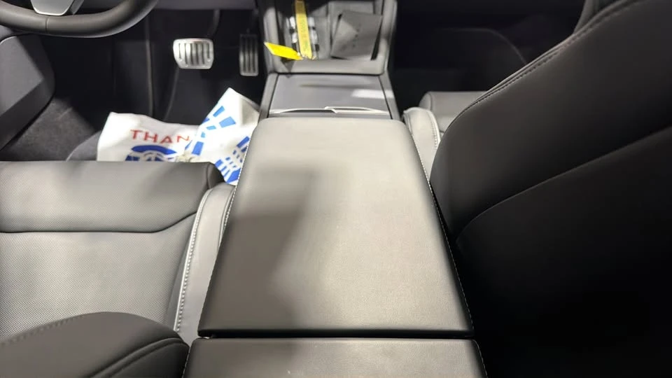 2024 Tesla Model 3 Performance - Image 19 of 20