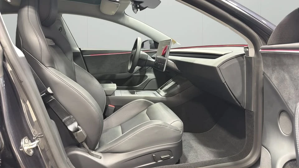 2024 Tesla Model 3 Performance - Image 13 of 20