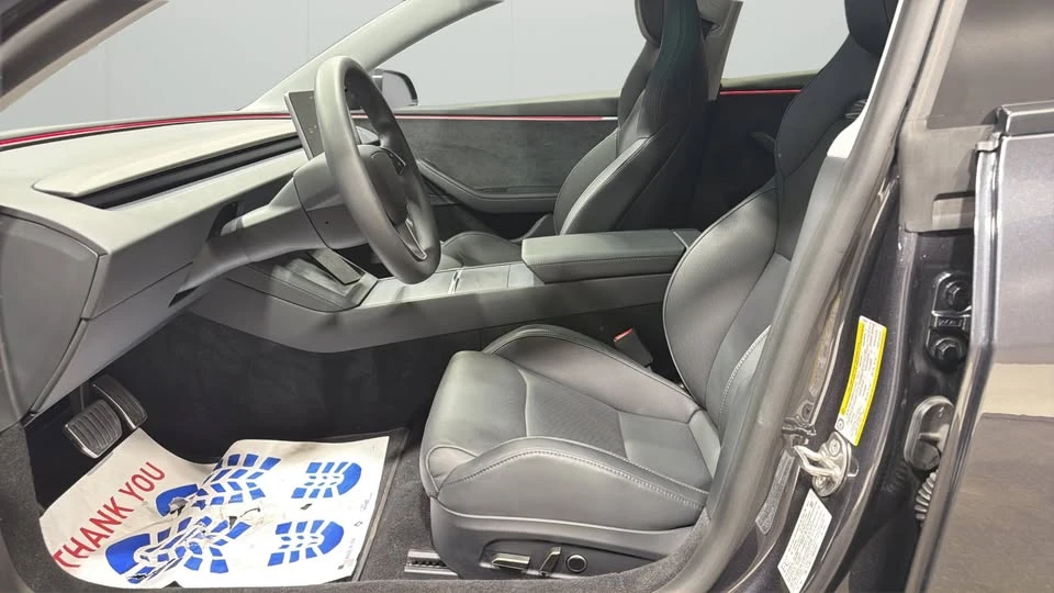 2024 Tesla Model 3 Performance - Image 16 of 20